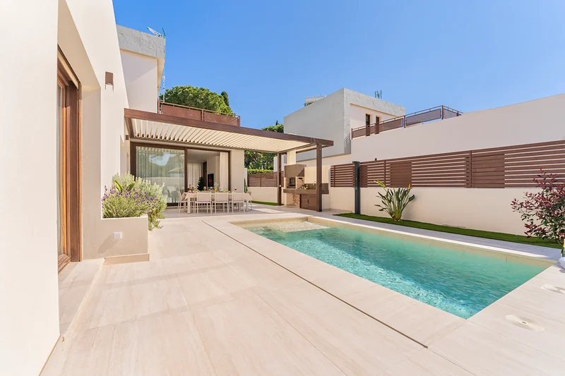 Pool and garden by day