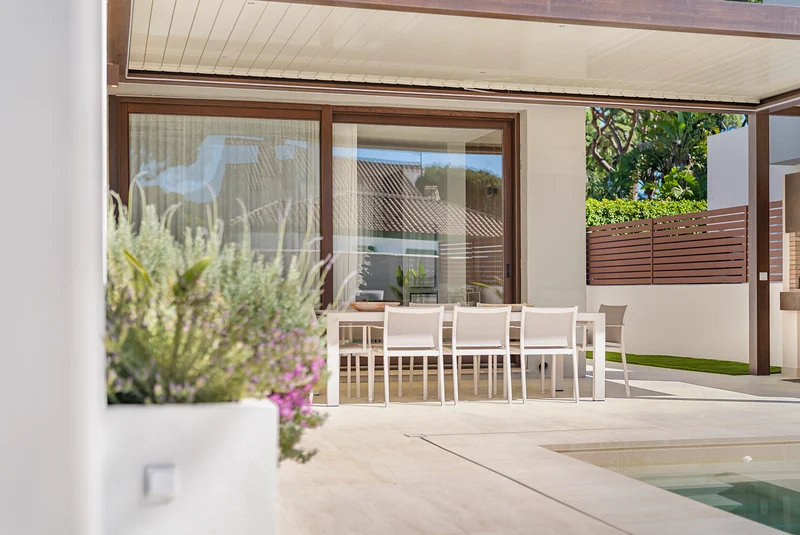 Terrace with dining area and lavender