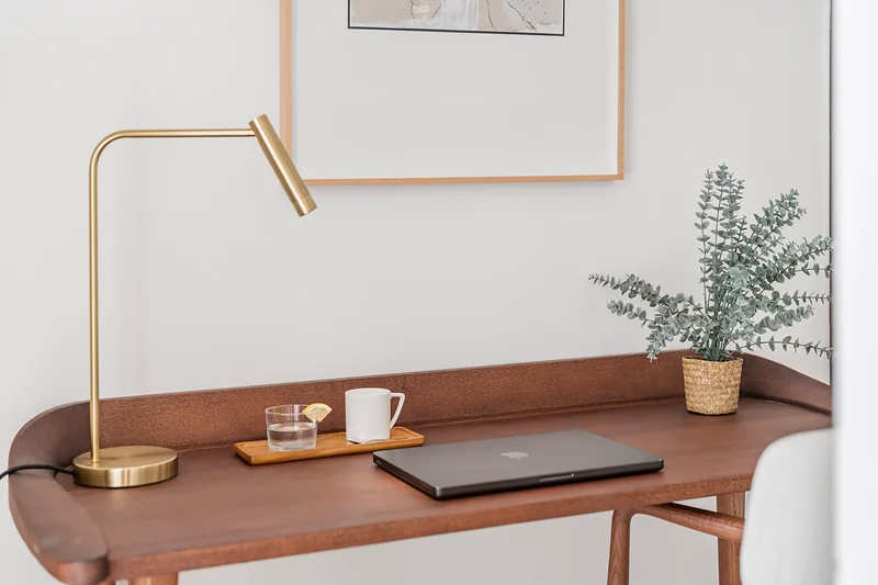 Desk in detail